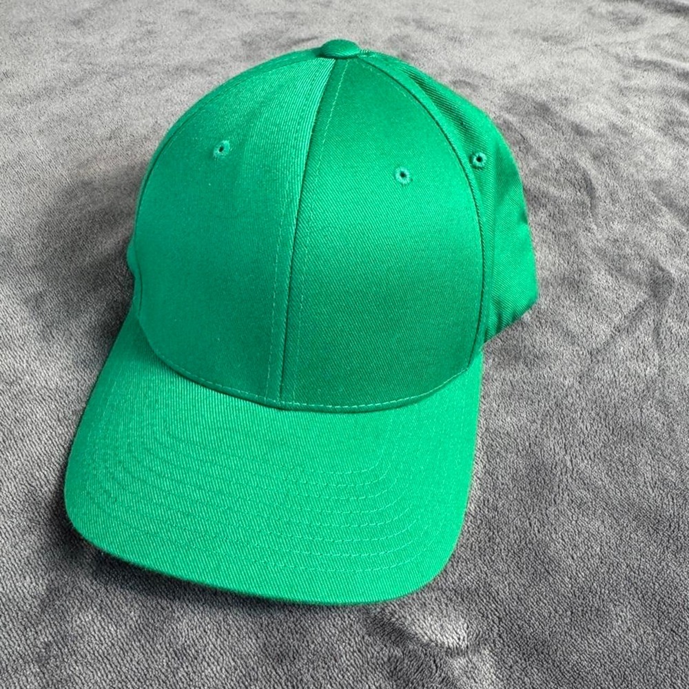 Green Flexfit hat-no tag